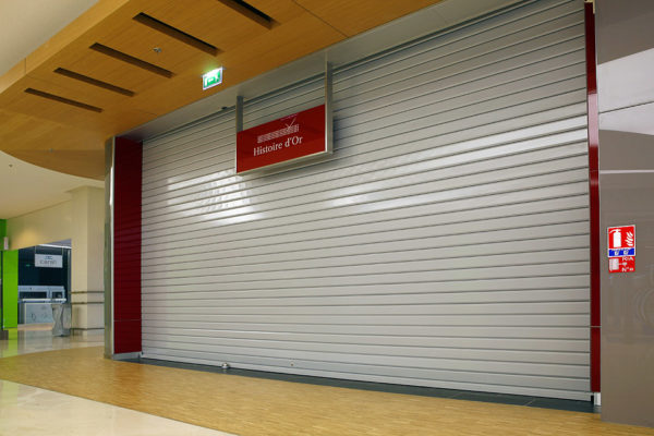 Lames pleines pour une protection sécuritaire, climatique et visuelle.